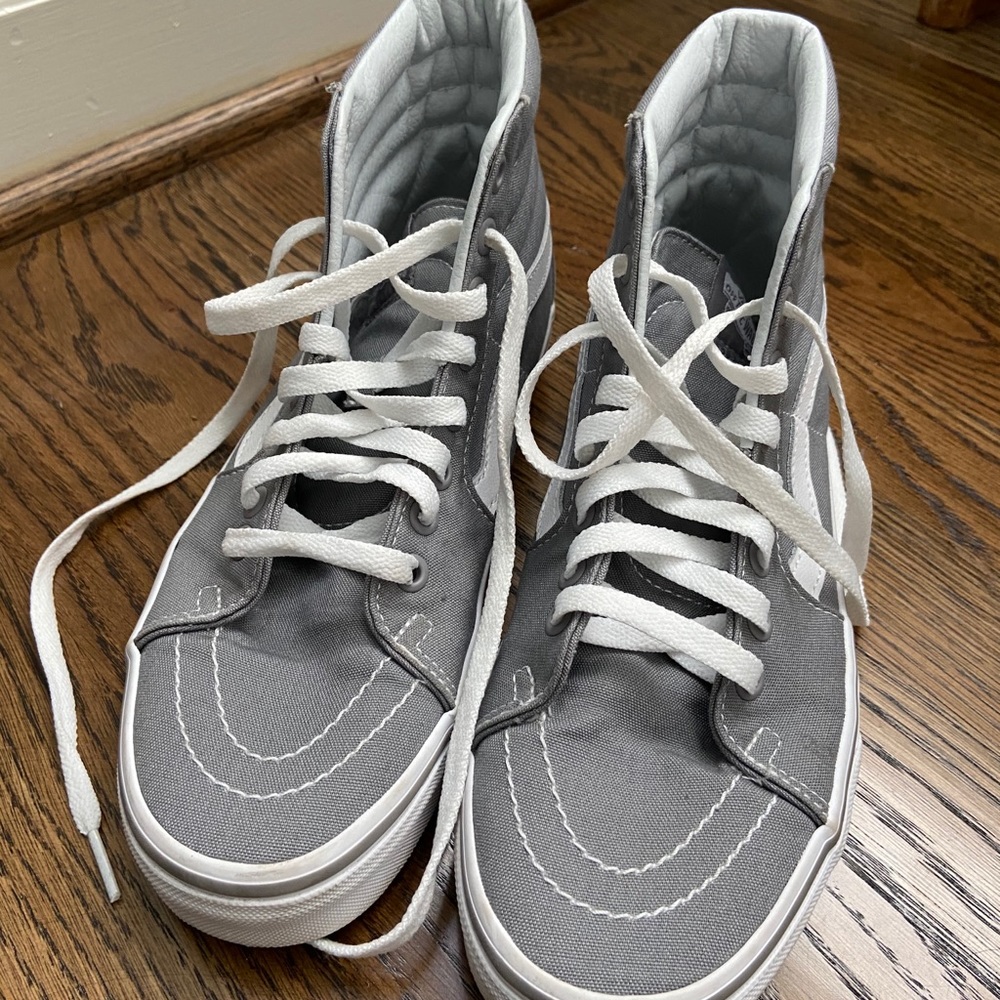 women’s size 8 grey vans